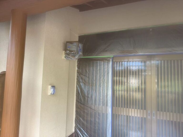 飯塚市目尾 M様邸 和風住宅の外壁塗装・木部の軒天塗装の施工写真