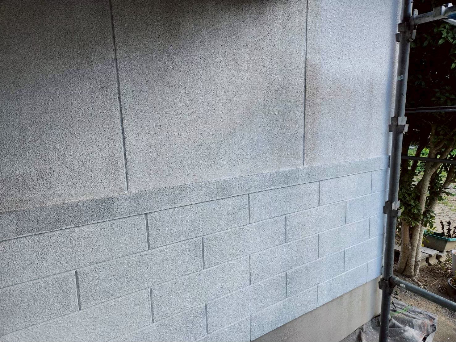 腰壁 中塗り グレー