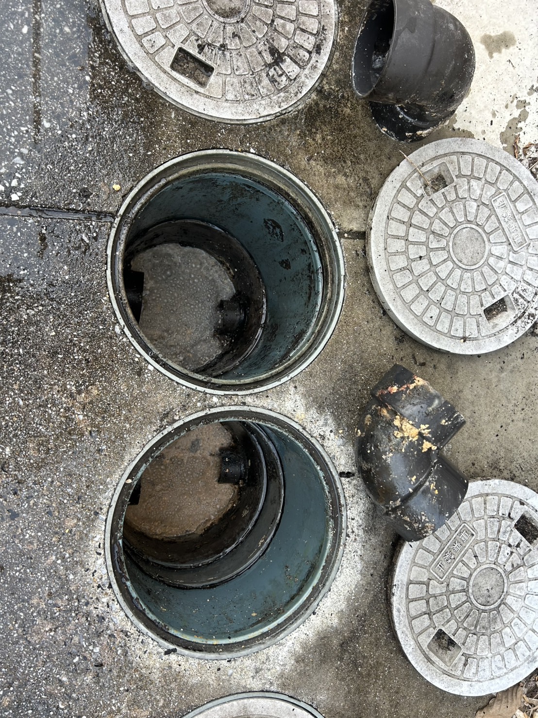 清掃後の排水桝（複数）