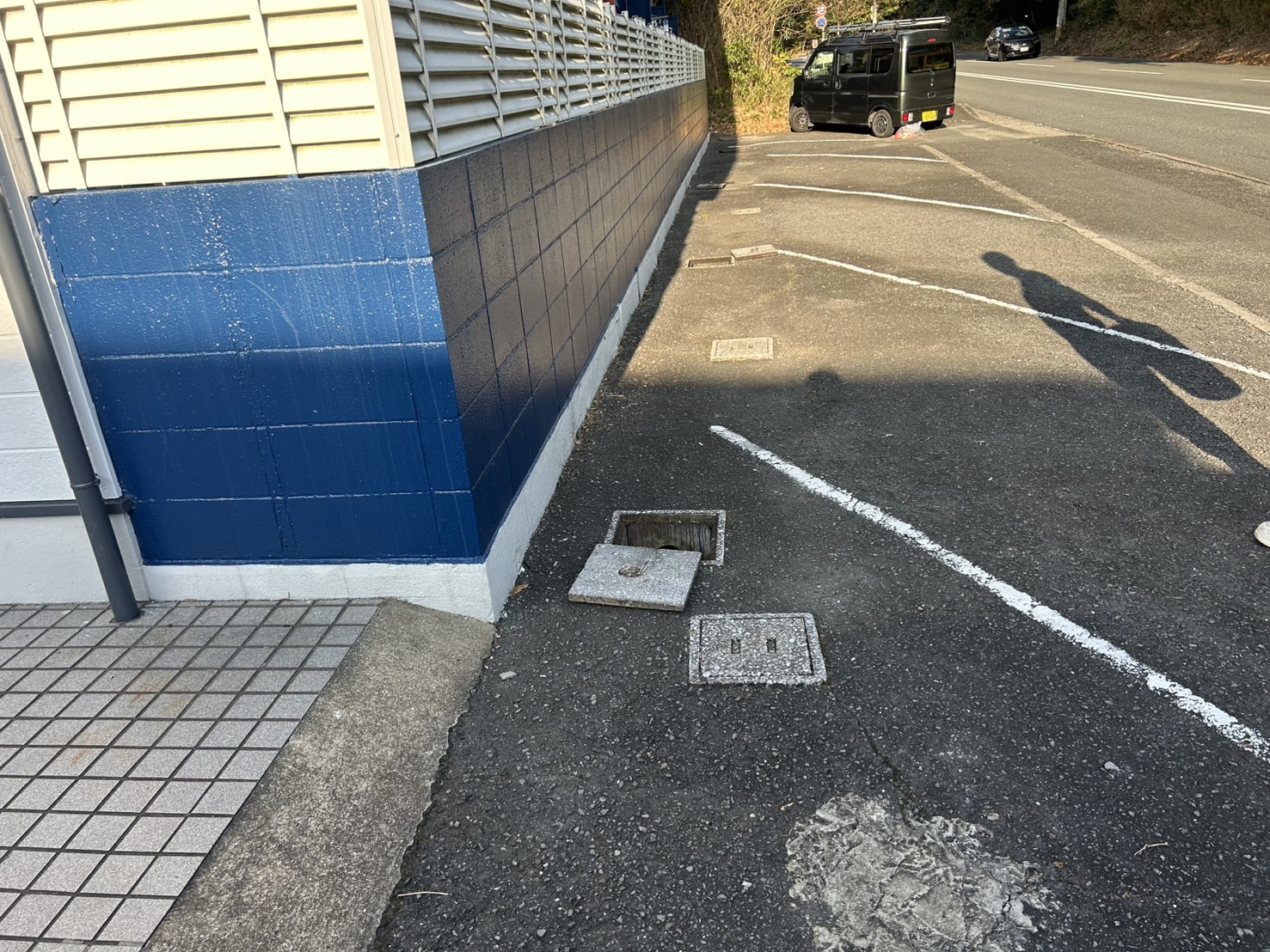 排水桝清掃を行ったアパートの駐車場